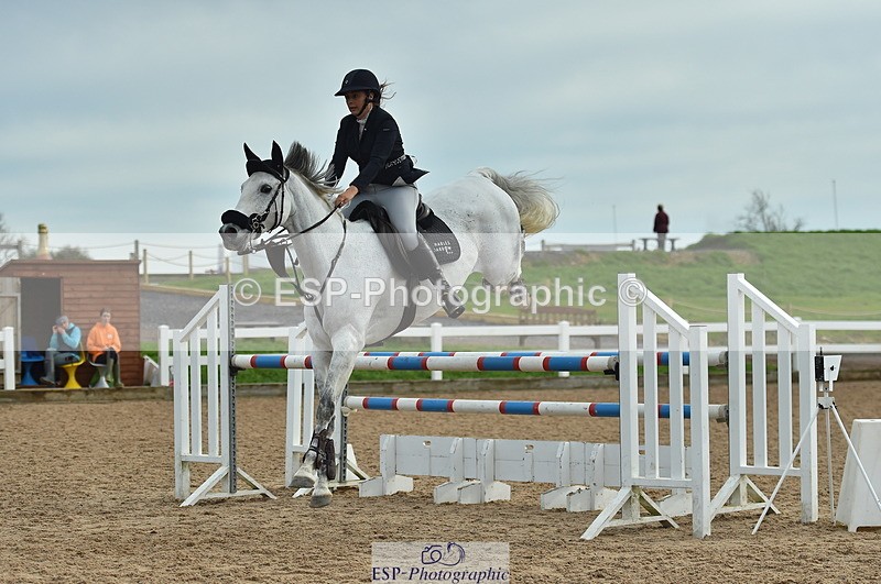 231111A-123238-01885 - Cls 12 Newcomers & 1.10m Open