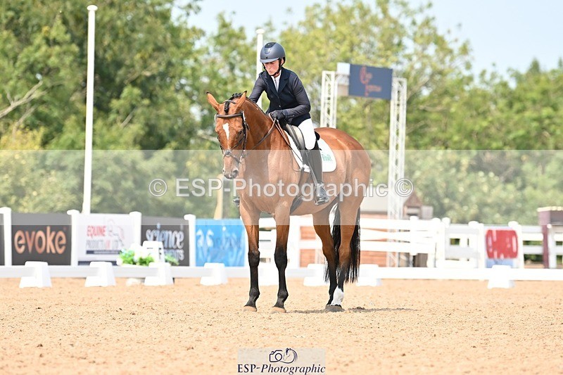 250816-134935-04775 - 117-Sophie.HawkeENORMOUSE