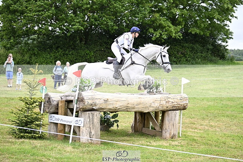 250524A-104947-09095 - A-066-Jemima.Howden-MONBEG.WHISPER