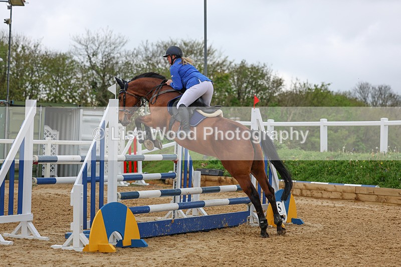 3E7A4299 - Class 7: Senior Foxhunter/1.20 open
