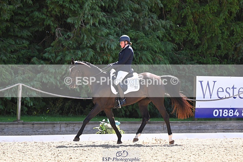 240809-114146-00552 - 191-Carole.Malyon-Diamonds.are.Forever