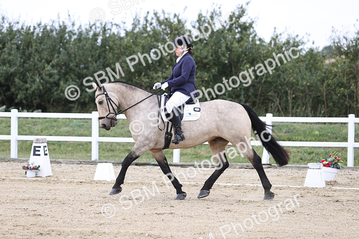 SBM_017903 - Class 14 - Novice 23 - 15.16-16.19