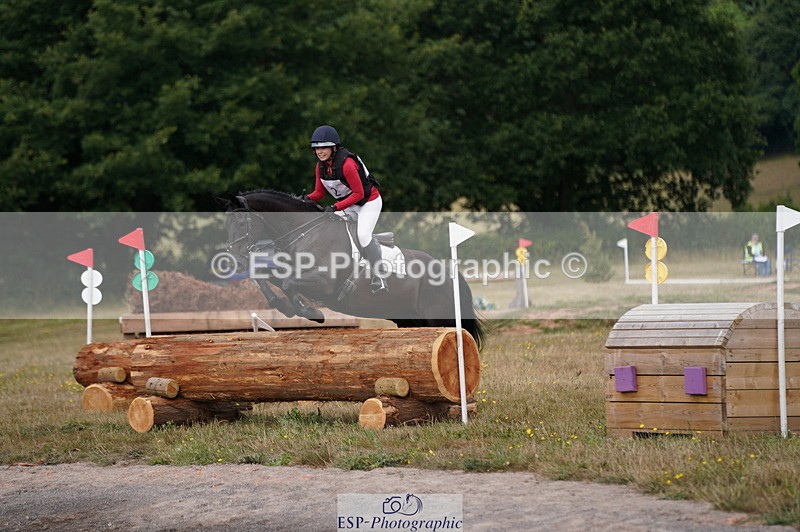 250802A-100840-01263 - A-002-Hannah.Cliffe-RV.OLIE