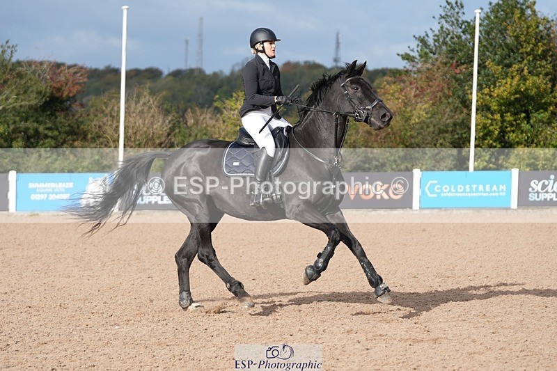 251005-102005-02515 - Cls 22 British Novice and 90cm