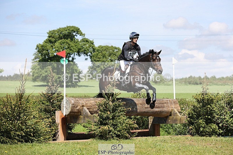 240525-110340-12552 - 325-MIDNIGHT_ENDEAVOUR-Tom_Jackson