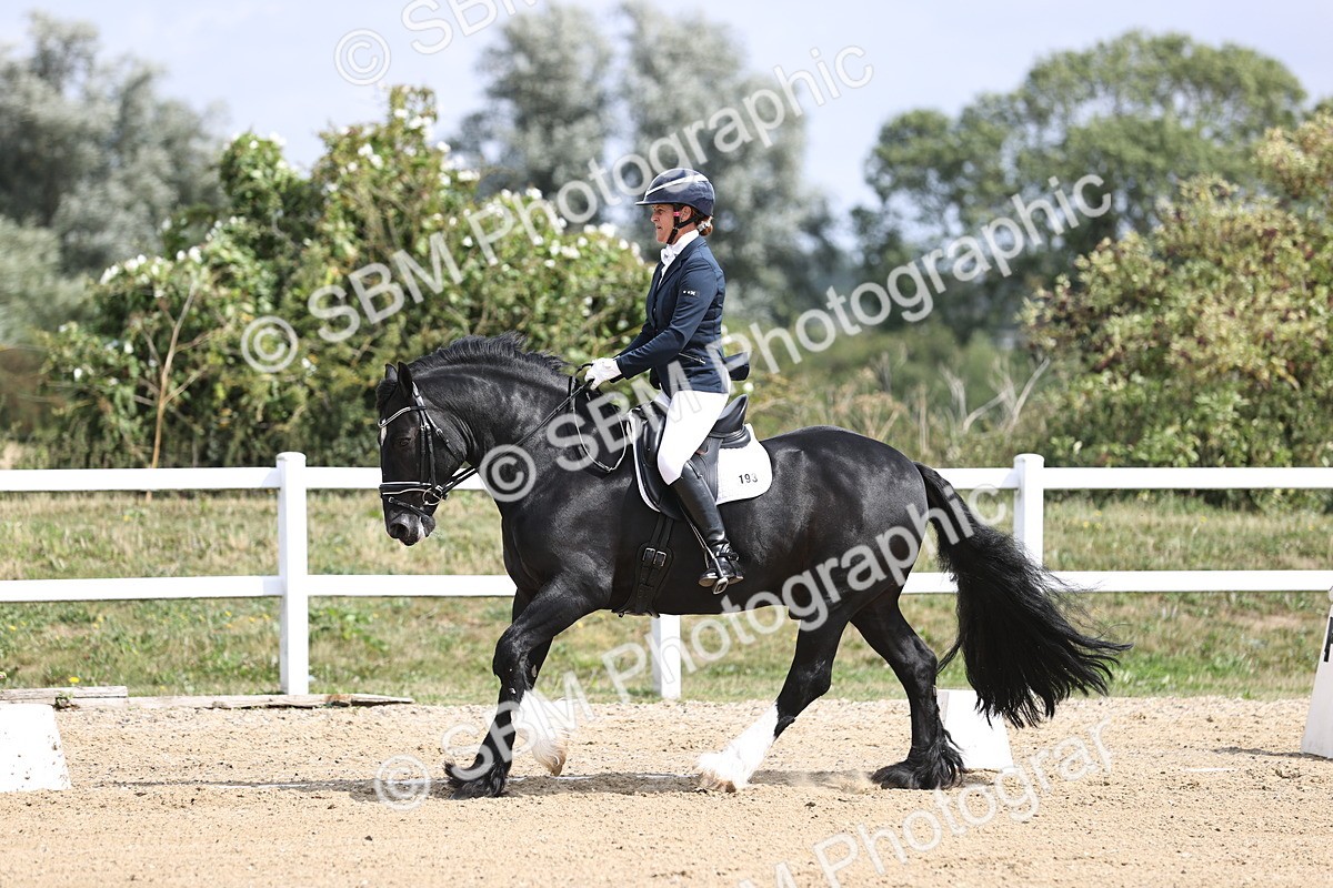 SBM_016713 - Class 14 Novice 23 - 11.53-12.56