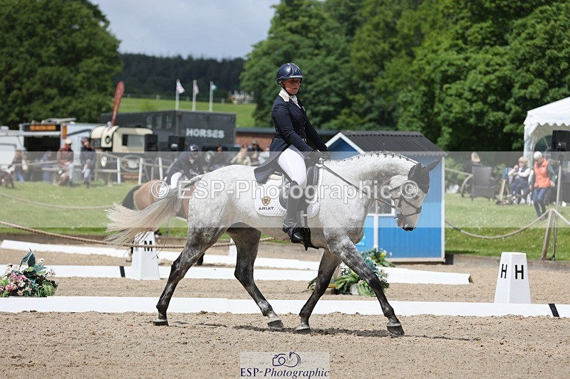 240523-122049-03783 - 226-CLONSHIRE_ON_TREND-Heidi_Coy