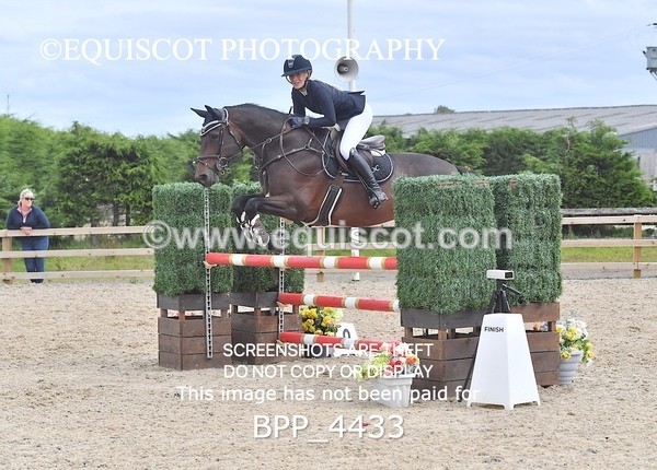 BPP_4433 - CLASS 13 SUN Senior Discovery/ 1m Open