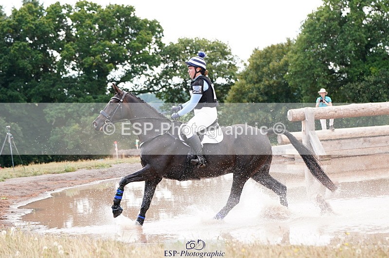 250802A-130622-04675 - A-034-Annastasia.Cross-KENNDALE