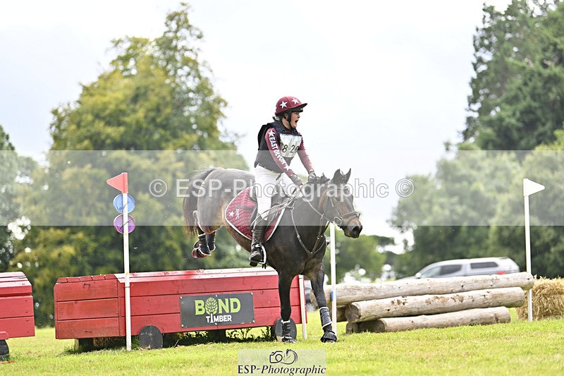 240825X-161230-36211 - 80cm XC 15.30 to 16.30