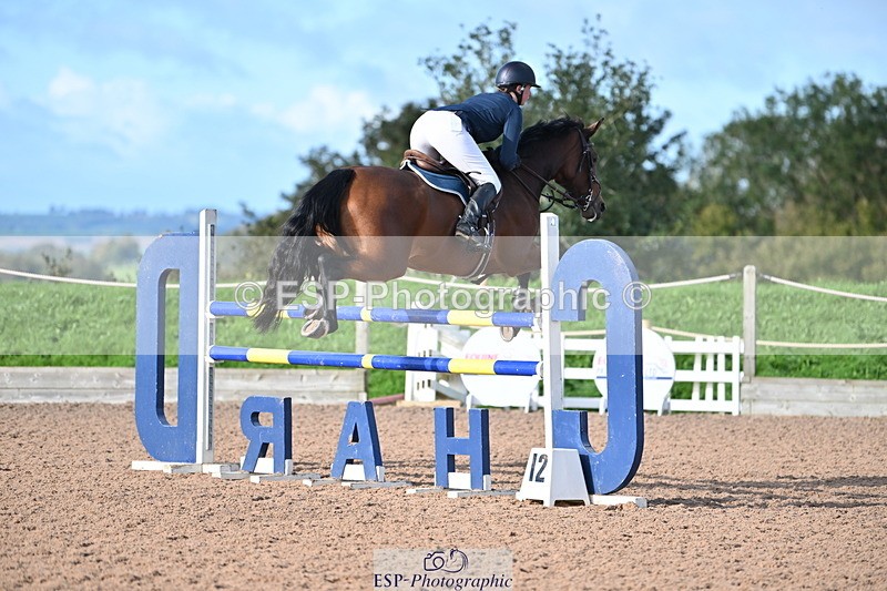 231014A-103348-04141 - Cls 18 Newcomers & 1.10m Open