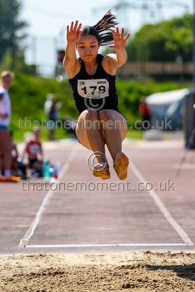 West25Sat-928374 - Field Female