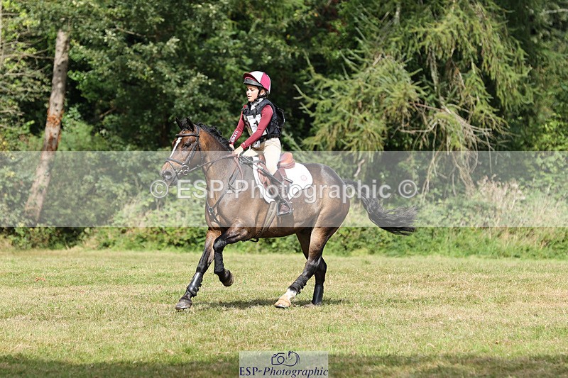 240825X-112303-32244 - 70cm XC 11.00 to 12.00