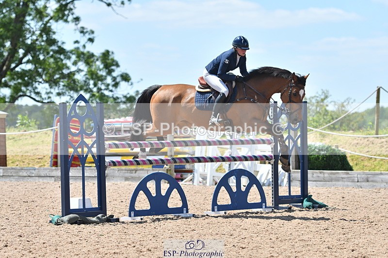 240609A-124720-05348 - Cls 18 Snr Newcomers and 1.10m Open