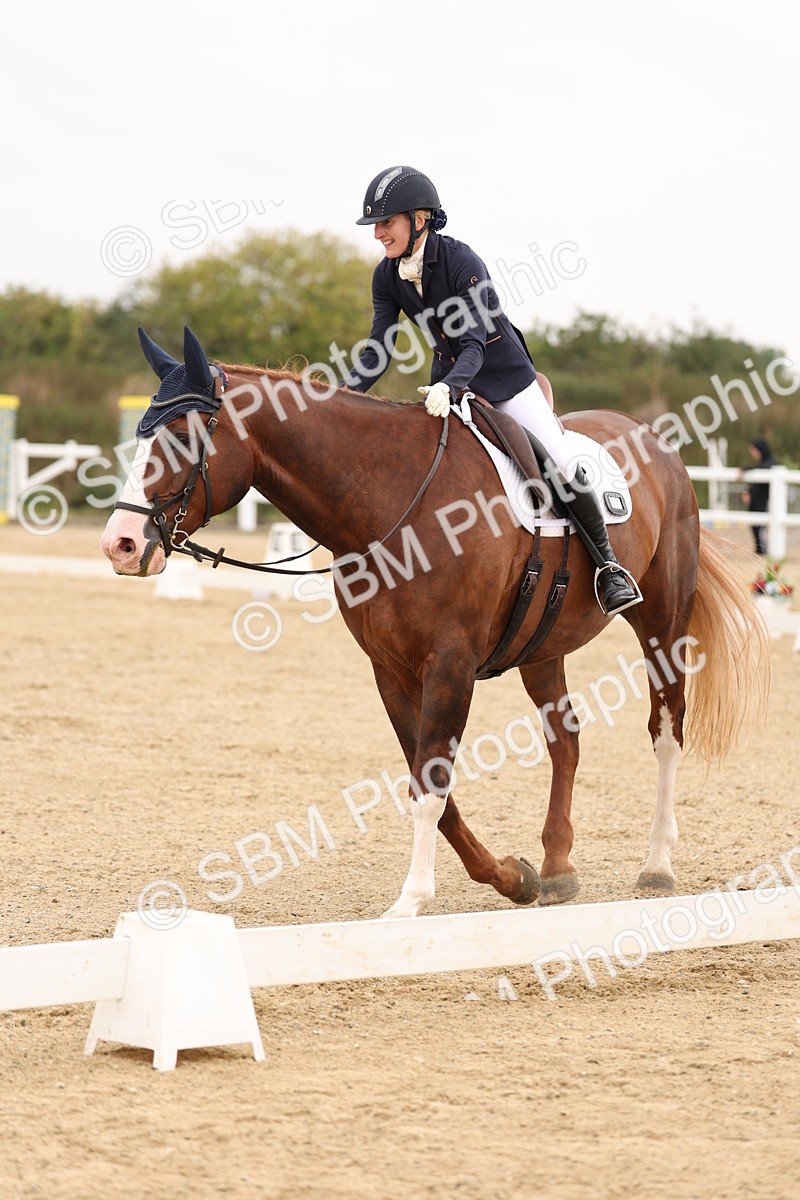 SBM_01659 - Class 9 - Novice 27 Champs