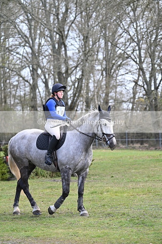 WJ7_0131 - Time 10:13 to 10:38 Times at the Fence