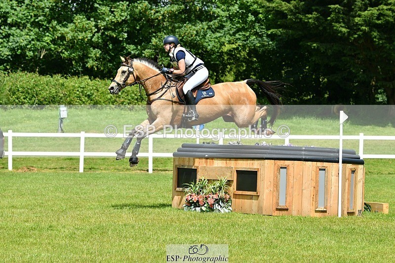 230528-135209-17312 - 464-GRANDE_BY_DESIGN-Emma_Manton-XC