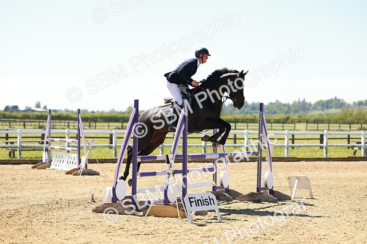 SBM_001031 - Class 4 - Senior Newcomers 1.10m