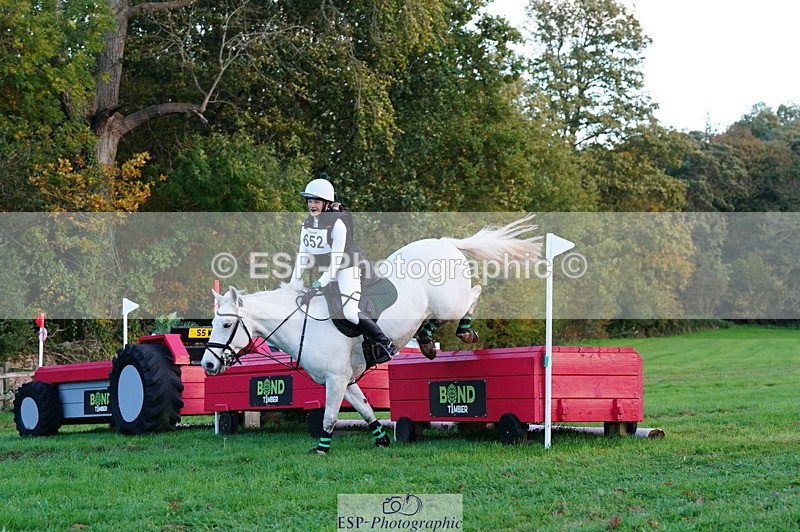 251025A-163948-22044 - H-652-Amelie.Perceval