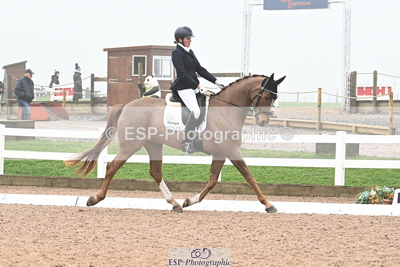 240217A-111501-01612 - 124-Anna.miller-fantabulous