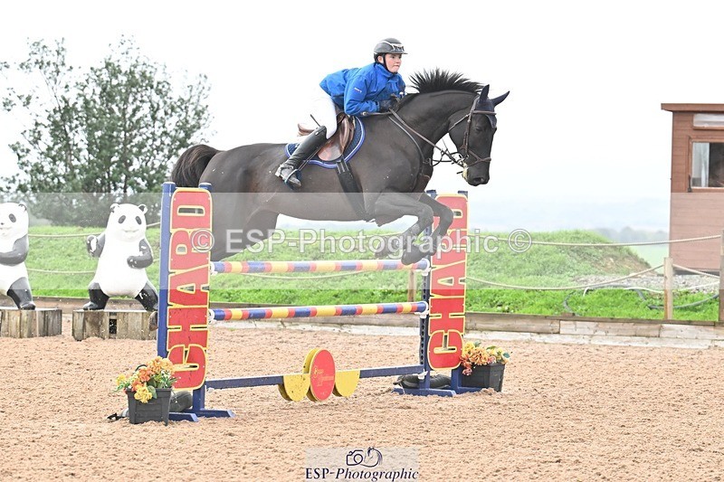 251003-133020-01137 - Cls 3 Foxhunter and 1.20m