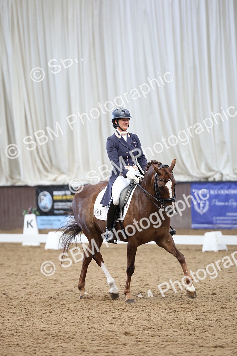 SBM_004842 - Class 9 - FEI Inter 1 Gold - 16.59-17.47