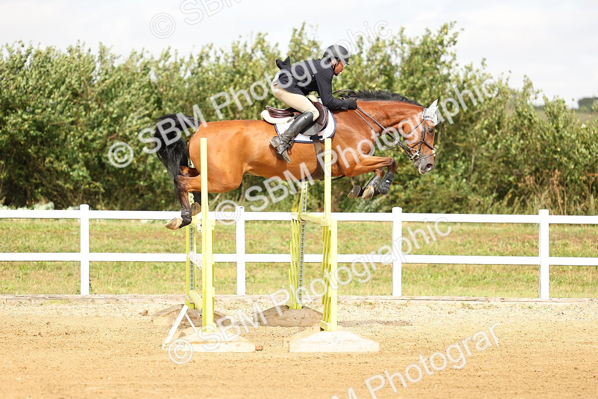 SBM_010311 - Class 4 - Senior Foxhunter - 1.20m Open