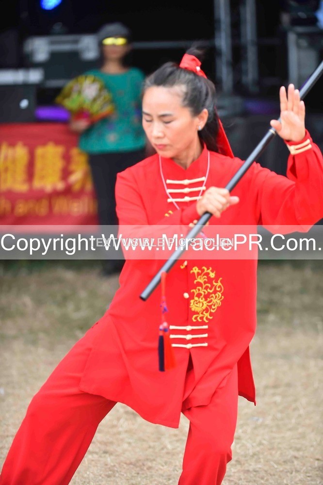 SH4_1542 - Tai Chi with Lisa Kay.
