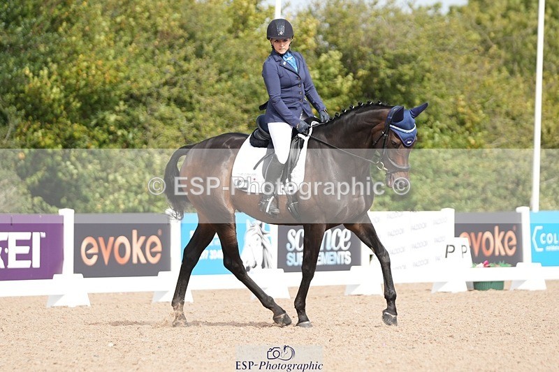 250906-103639-01299 - 033-Caroline.HeardNever.Wait