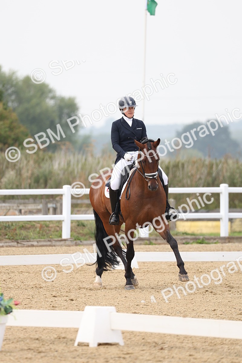 SBM_007444 - Class 9 - FEI INT I - 14.57-15.45