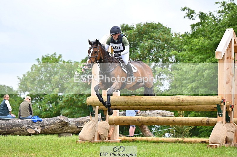 250524A-142959-13851 - C-207-Simon.Grieve-BEST.TRICK