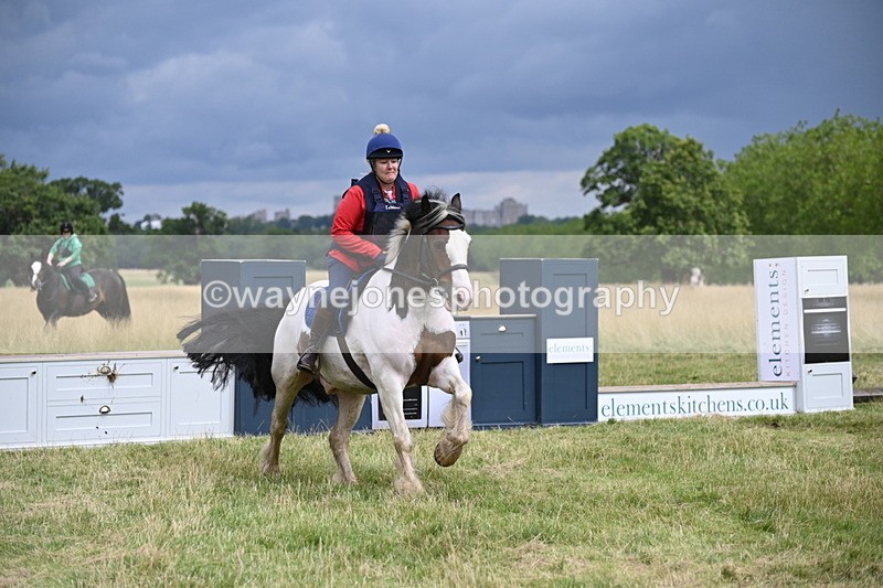 WJ6_2751 - Time at Jump 11:06 to 11:40