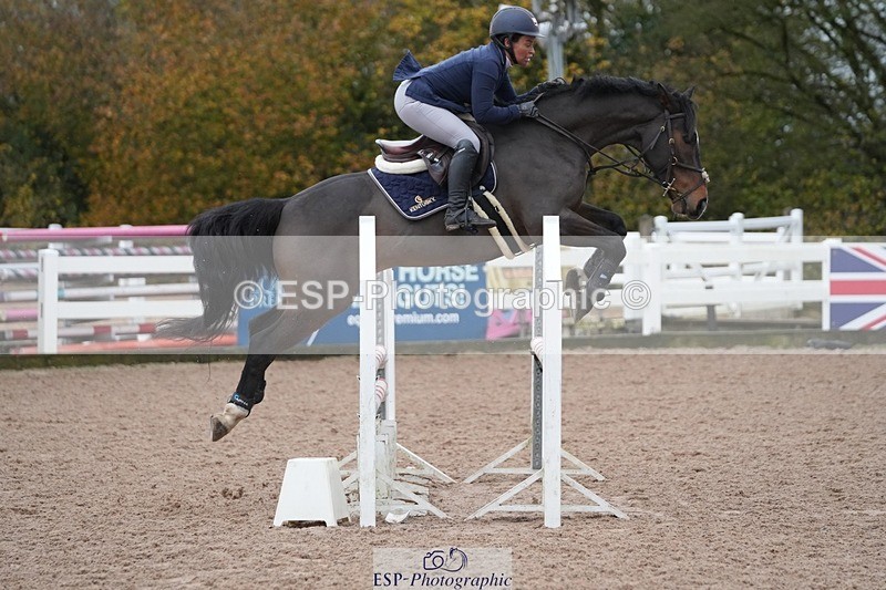 251109-085306-03101 - Cls 15 British Novice and 90cm Open