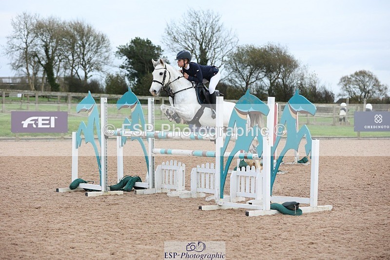 241117X-142855-04954 - Cls 37s 138cm