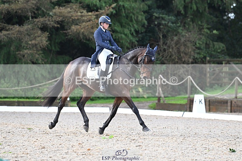 231019-100339-01326 - 030-MONBEG.SHELBY-Kat.Raybould-DR