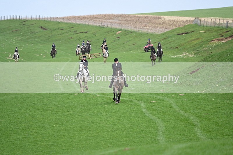 WJ6_9221 - Line Three