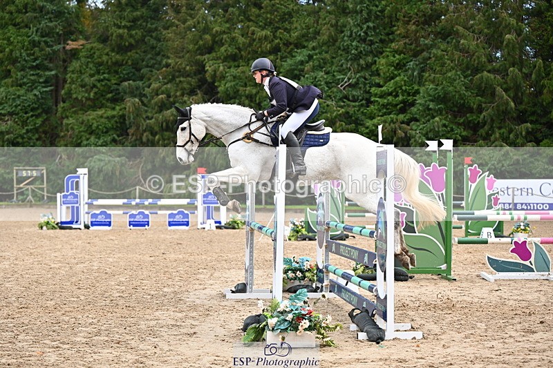 251026A-104504-23719 - D-318-Caroline.Allan