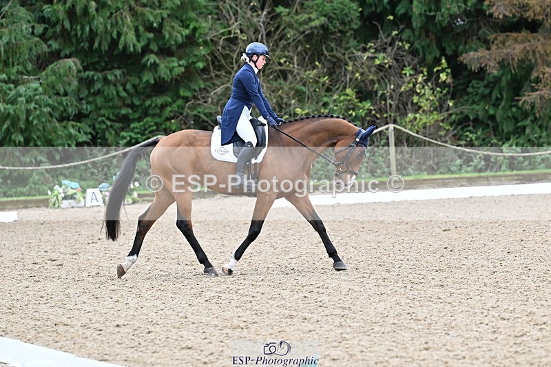 251022A-143705-00338 - B-104-Millie.Juleff