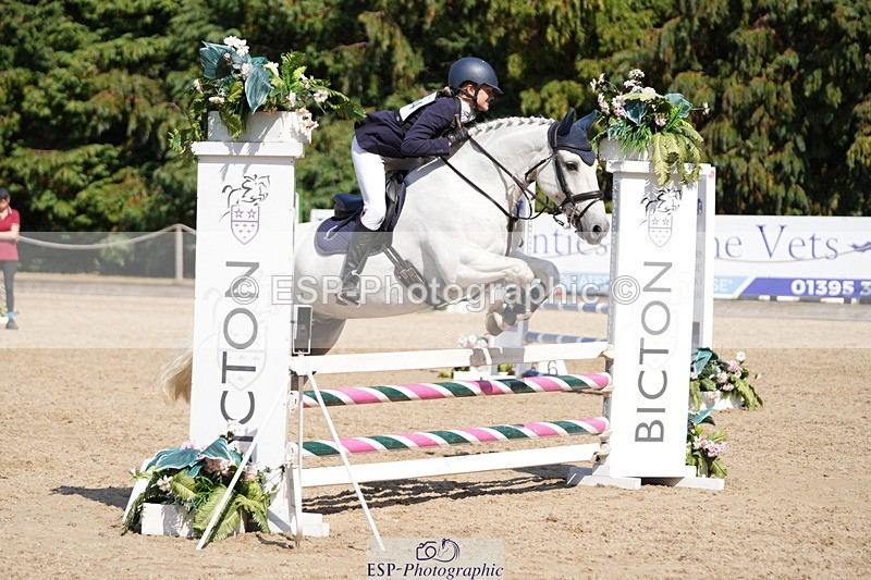 250824A-145937-38517 - 2134-Amelie.Perceval-Tulira.Oldtown