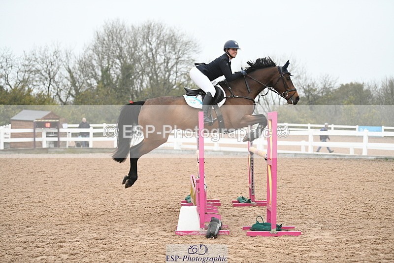 241103A-111119-07707 - SUN Cls 21 Snr Newcomers and 1.10m Open