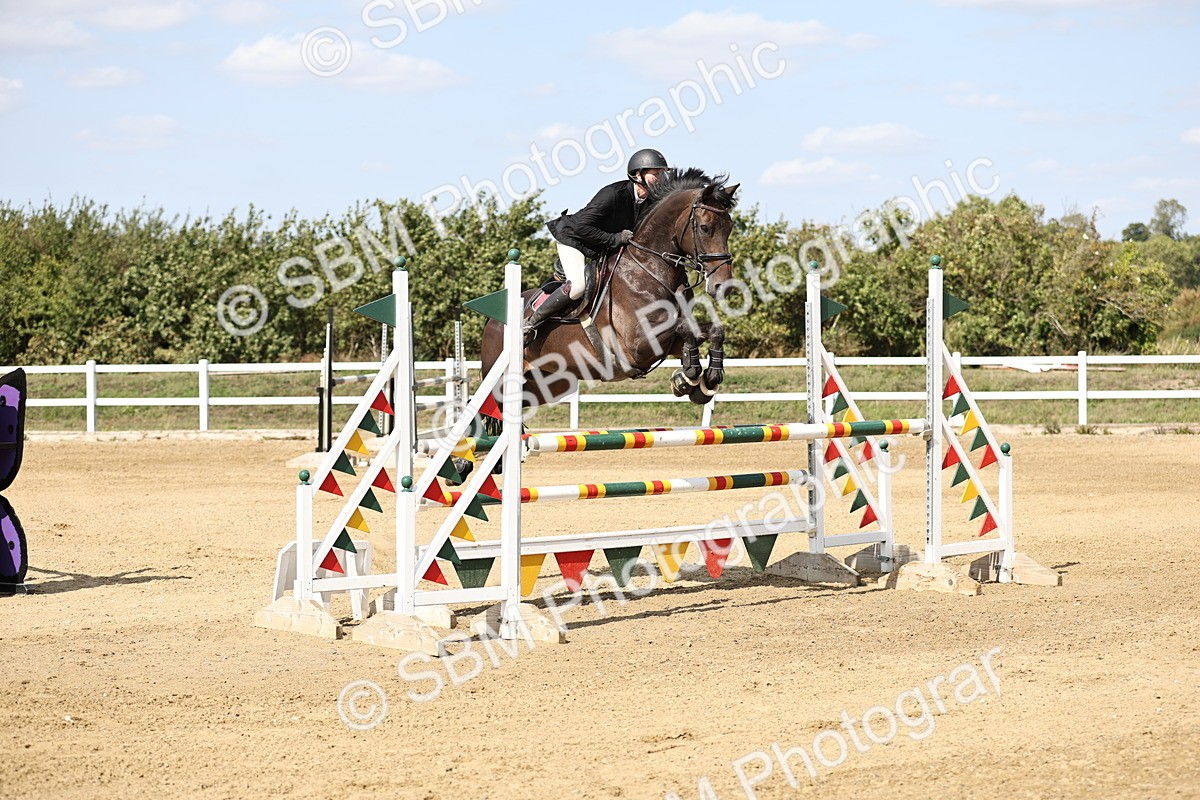 SBM_005054 - Class 6 = Senior Newcomers - 1.10m Open