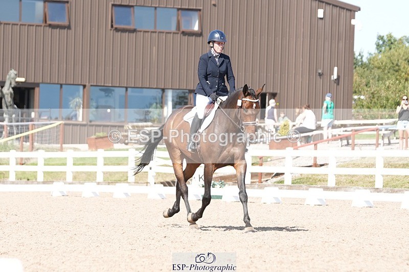 250817-155352-11828 - 204-Lysanne.VaseCafino