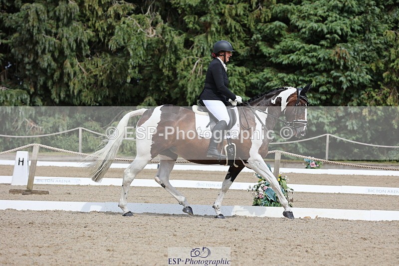 250718A-153944-02643 - 167-Leanne.Pike-Summerhill.orchard