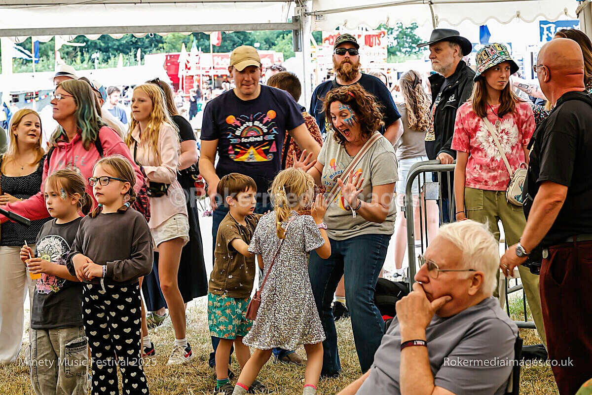 SATURDAY-221 - MINETY 2025