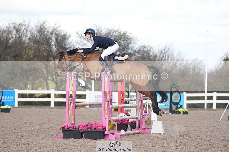 250316-101836-05847 - Cls 21 British Novice and 90cm