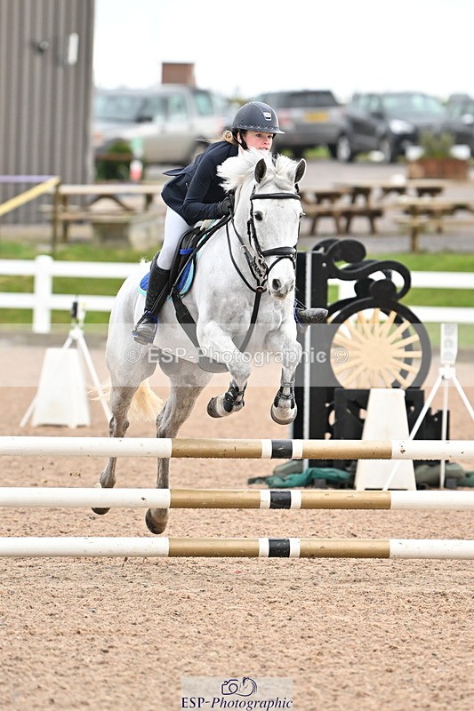 240310A-093524-01594 - Cls 1 Pony Intro 70cm