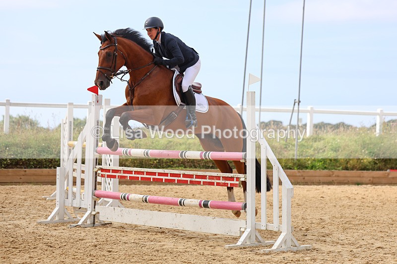 3E7A1674 - Class 13: Senior Newcomers/1.10m open