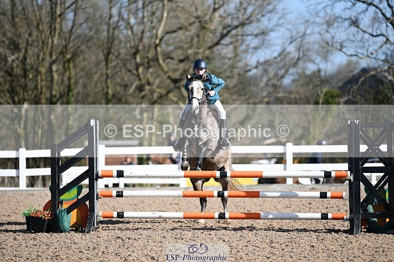 250330-101136-06026 - Cls 32 British Novice and 90cm