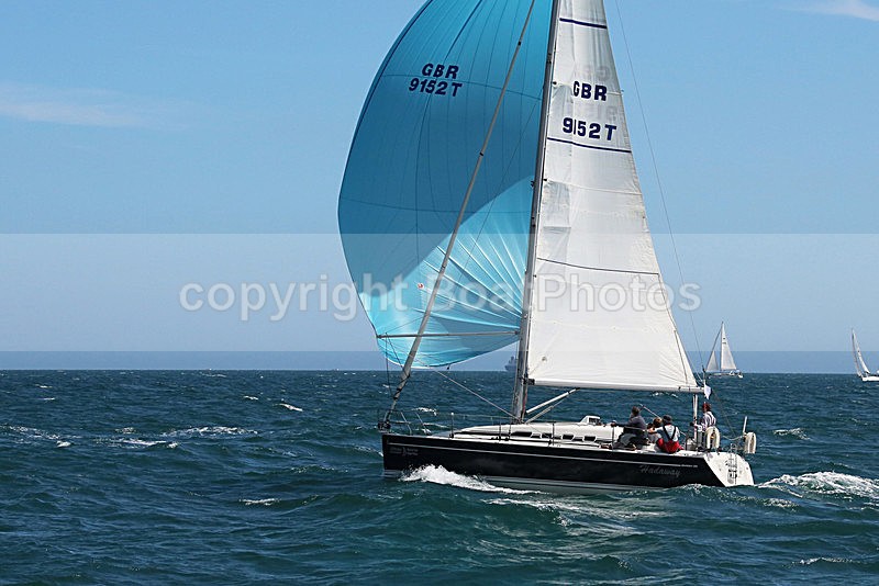 150627 GBR9152T WT7A8138_I - ROUND THE ISLAND RACE - SATURDAY 27th JUNE 2015