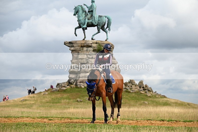 DSC_4400 - Time at Statue 09:50 to 11:09